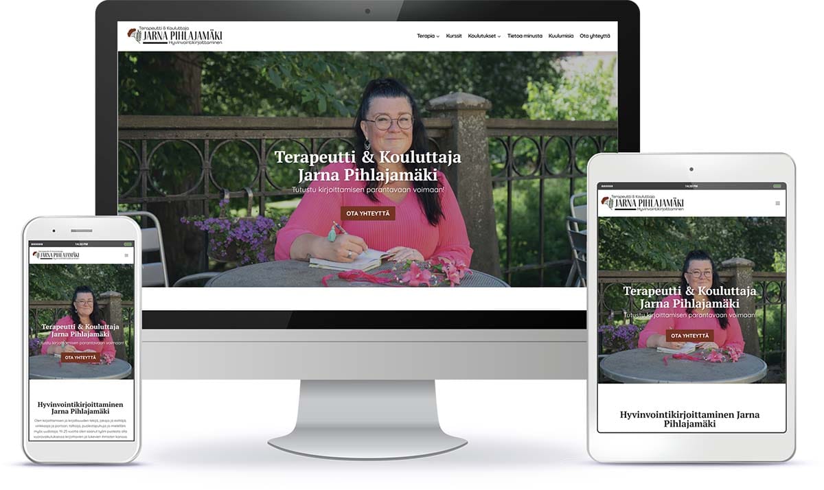 Hyvinvointikirjoittaminen Jarna Pihlajamäki WordPress-verkkosivu Hyvinvointikirjoittaminen Jarna Pihlajamäki WordPress-verkkosivuston esittely eri laitteilla.